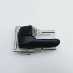 ручка двери внутренняя зад mazda 323 NR593