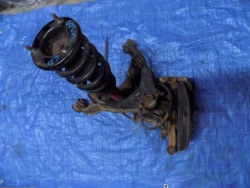 поворотный кулак, цапфа, амортизатор передний левый L200 06-