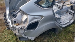 FORD Focus MK3 РЕСТАЙЛИНГ четверть правый задний зад HB