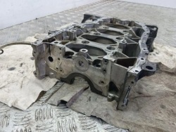 блок Двигателя mitsubishi 2.4 4N14 втулки