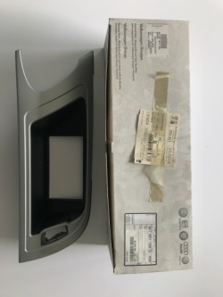 корпус рамка 8K1857186G Audi A4 B8