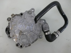 Audi OE 03L145100 насос вакум