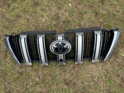 TOYOTA LAND CRUISER 150 рестайлинг решетка радиатора бампера 53111-60A71