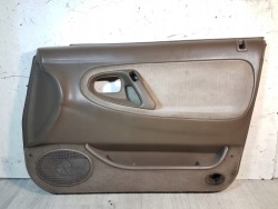 дверные карты передняя правая mazda 626 GE
