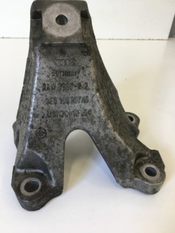 лапа Двигателя A4 B7 2.7 tdi bpp 8E0199307AB