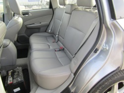 subaru Forester III SH диван