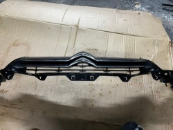 CITROEN C4 II B7 решетка радиатора хром 9687946280