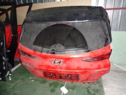 Hyundai KONA крышка багажника