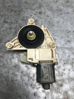 моторчик Стекла левый зад MERCEDES W212 A2048200542