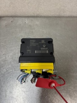 Блок airbag renault TRAFIC III IV 2021-> 985109244R