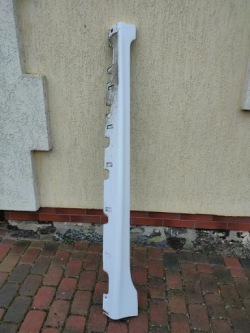 молдинг порога левый kia PICANTO II 5 Двери 2012