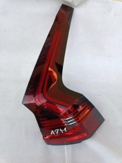 фонарь правый volvo V40 универсал