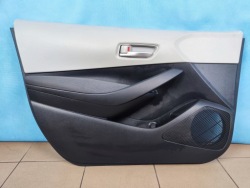 TOYOTA COROLLA E21 дверные карты передний левый 67612-X1709
