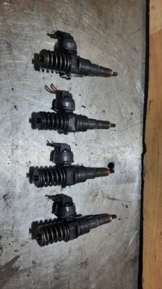насос форсунка 038130073 vw PASSAT B6 1.9 tdi
