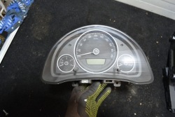 SKODA CITIGO спидометр, часы европа 1ST920860B