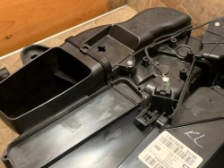 MERCEDES 166 W166 радиатор отопителя задняя задний A1668301660