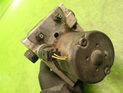 PASSAT B5 2005 r 1.9 tdi 130 ABS 0265950055