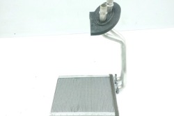 радиатор охлаждения нагреватель peugeot 208 7015011030 1.2л бензин 70kW 2023