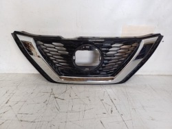 решетка радиатора nissan QASHQAI II J11 рестайлинг 62310-HV3