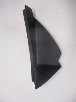 пластик защита консоли правая peugeot 208