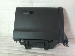 бардачок mazda CX30 DFR5-6426 европа