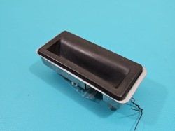 ручка крышки багажника Audi Q3 5N0827566