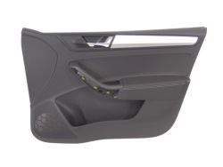 дверные карты правый передний SKODA RAPID 5JB867014N oe