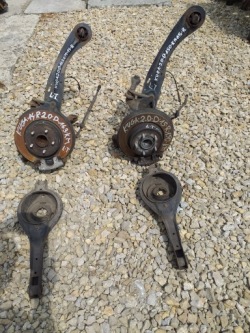 KUGA MK2 поворотный кулак, цапфа ступица зад левый