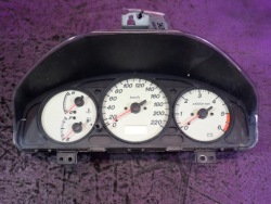 mazda PREMACY и CP 01-05 2.0 спидометр часы WVCB87 302736KM