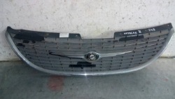 решетка радиатора CHRYSLER Voyager IV