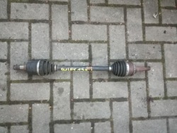 suzuki SWIFT MK6 2005 - 2009 год полуось левая передняя 1.3b