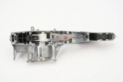 ручка двери передняя наружная правая peugeot 208 9680168580