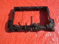 mazda CX7 2.2d 2010 рамка перед Усилитель