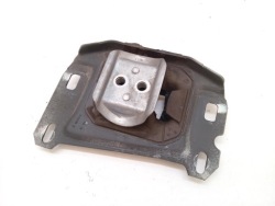 кронштейн кпп коробки передач peugeot 3008 II состояние 9813699680
