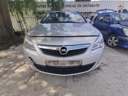 opel Astra шланг воды 2011 2.0л