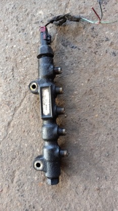 топливная рейка mazda 2 1.4