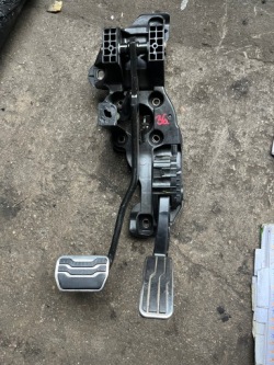 36 FORD Edge II педаль газа тормоза E1GC-9F856SD E1GC-9F836LB
