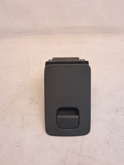 бардачок консоли volvo S90 II 31366376