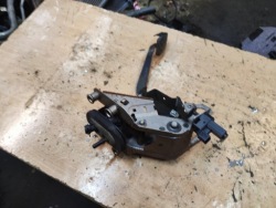 FORD Focus MK3 1,6 педаль потенциометр газа