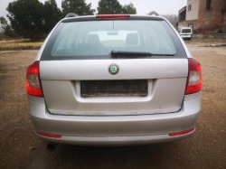 SKODA OCTAVIA генератор 2009 1.6л
