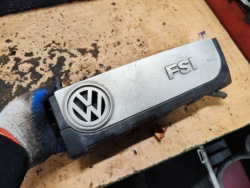 vw Touran I 2.0 tdi защита верхняя на Двигатель