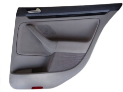 дверные карты задний правый vw Golf V
