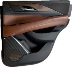 O2 Cadillac ESCALADE IV 2014 - дверные карты задний правый 23331052