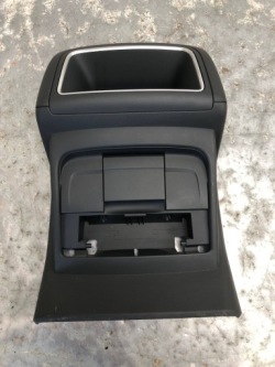 защита консоль зад Audi Q5 РЕСТАЙЛИНГ 8R0864376B