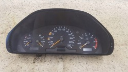 спидометр MERCEDES класс C W202 2025401948