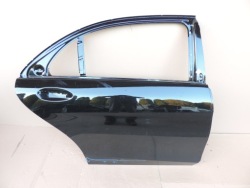MERCEDES A222 дверь правая задняя