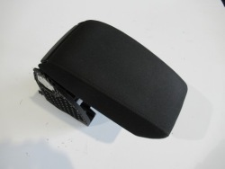 подлокотник SKODA SUPERB II 3T0864207D