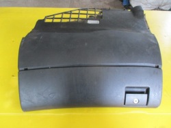 бардачок пассажира Audi OE 8D1857035D