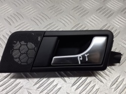 ручка двери левая внутренняя A2 1.4 8Z0839020