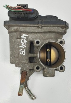 ДРОССЕЛЬНАЯ ЗАСЛОНКА SMART Colt 1.1 MN149258